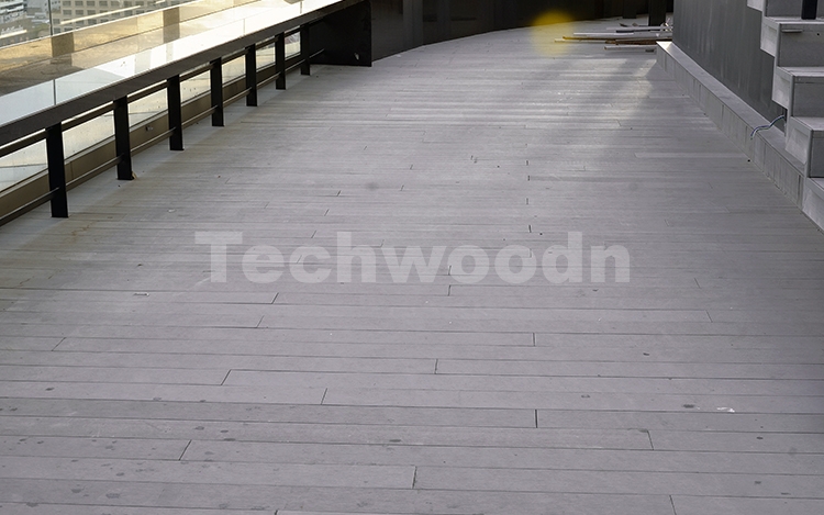 灰色塑木木地板